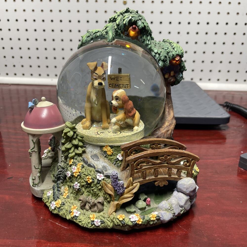 Disney Lady and the Tramp Wet Cement Musical Light up Snow Globe. WORKS